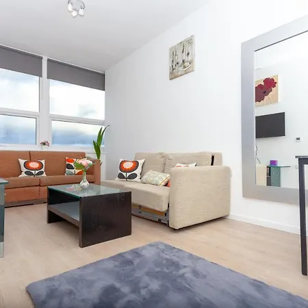 One Bedroom Serviced Smethwick F312 Daire
